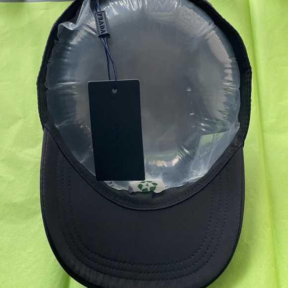 Prada Re Nylon women size M Black Nylon Cap! NWT - Picture 5 of 7